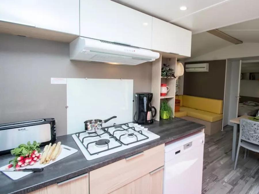 Mobilhome 4 personnes - Cottage Romarin 3 Pièces 4 Personnes Climatisé Spa Privatif 2