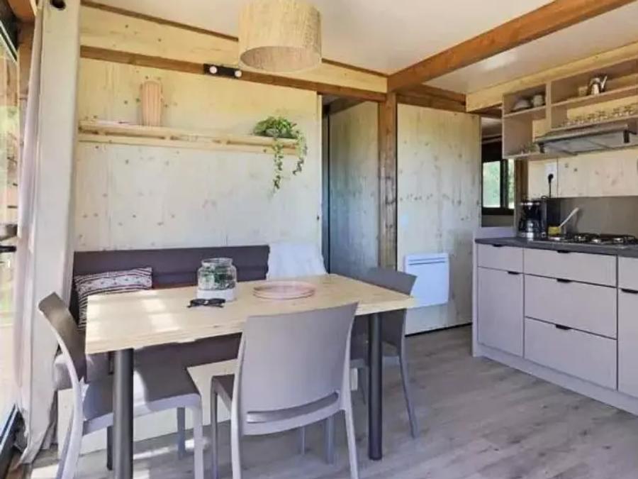 Mobilhome 5 personnes - Cottage Séouvo 3 Pièces 5 Personnes Climatisé + TV + Jacuzzi 2