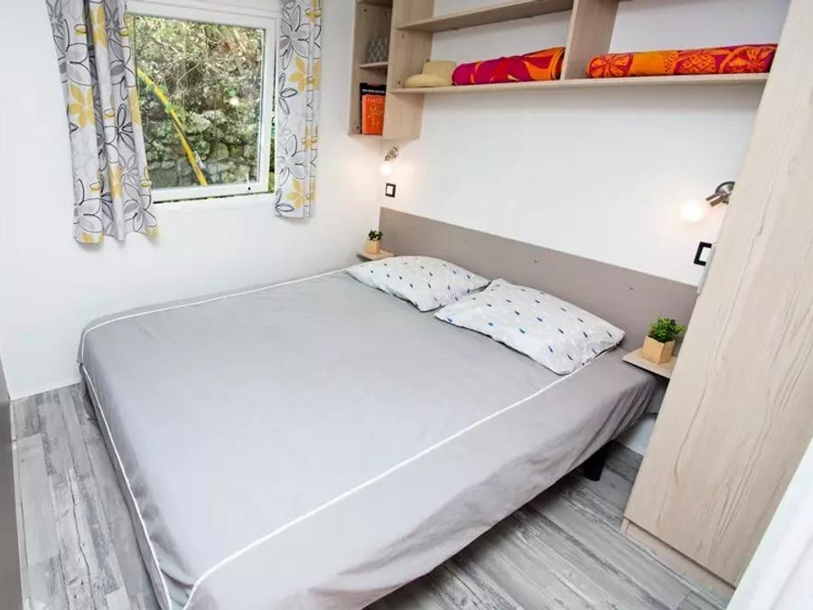 Mobilhome 6 personnes - Cottage Romarin 4 Pièces 6 Personnes Climatisé Spa Privatif 2
