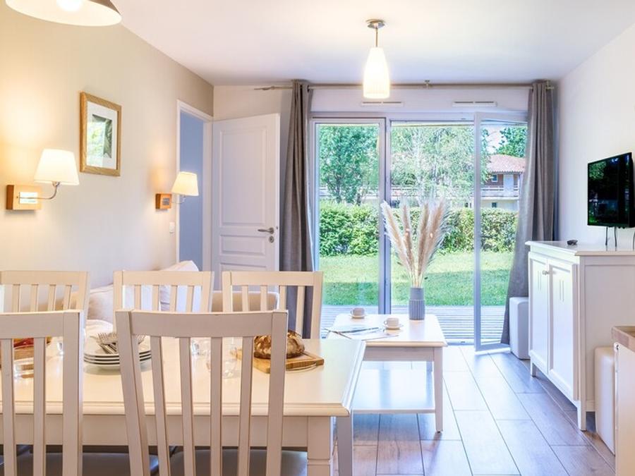 Appartement 6 personnes - 6 personnes - 2 chambres + 1 coin nuit - Terrasse ou balcon 2