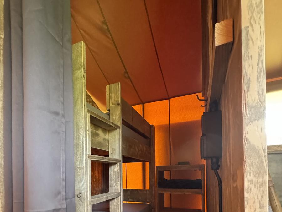 Hébergement 4 personnes - Tente Safari Lodge (21 m2 - 2 ch.) 9