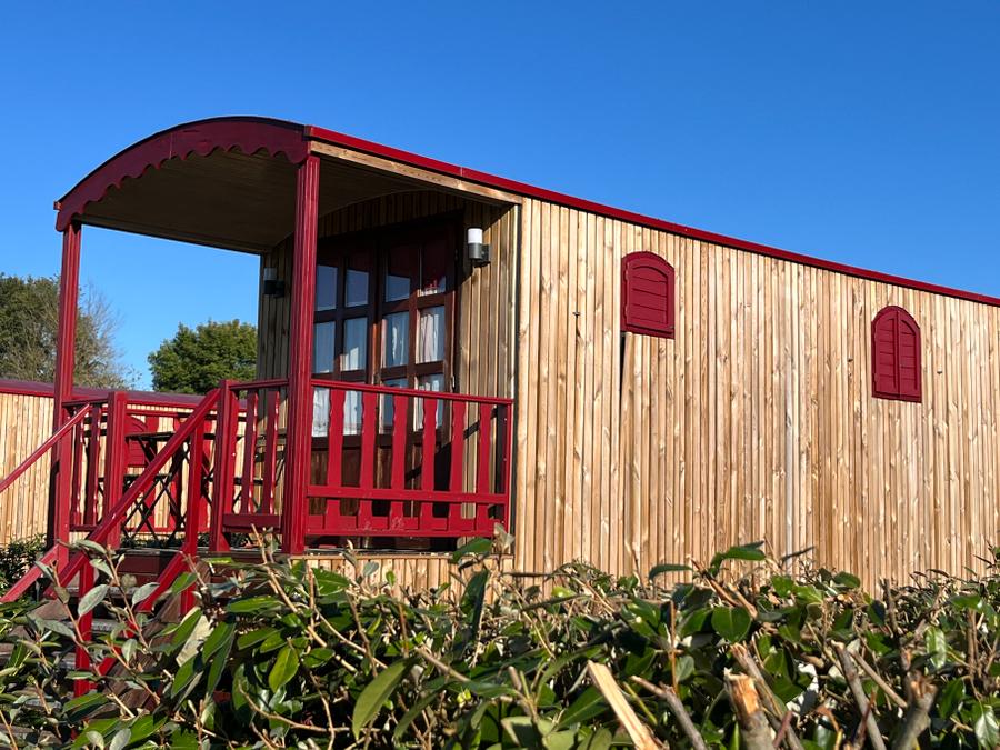 Hébergement 4 personnes - Roulotte (16 m² - 2 adultes + 2 enfants - 12ans) 0