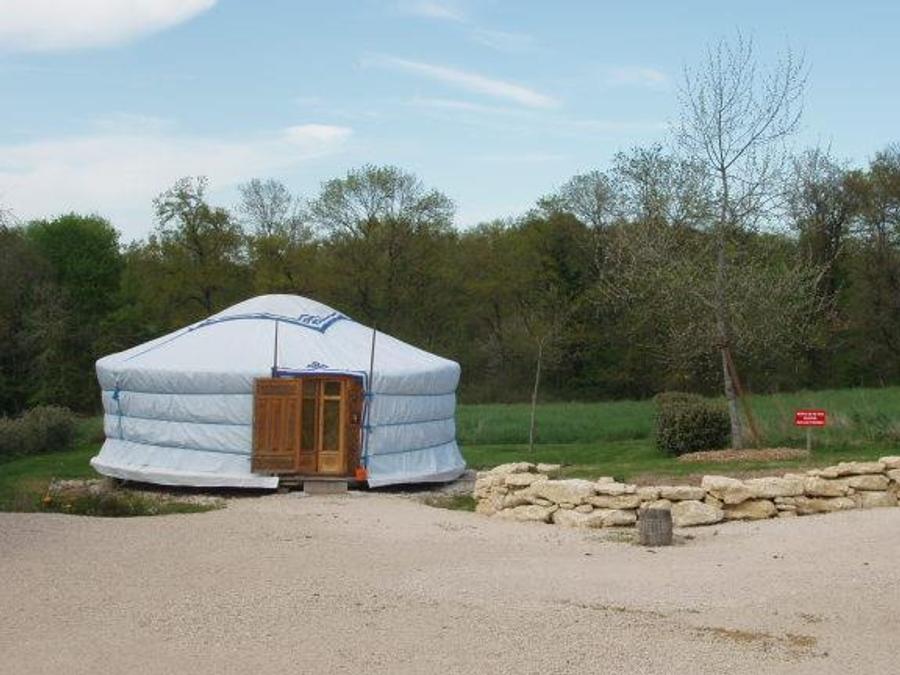 Hébergement 4 personnes - Yourte (28 m² ) 0