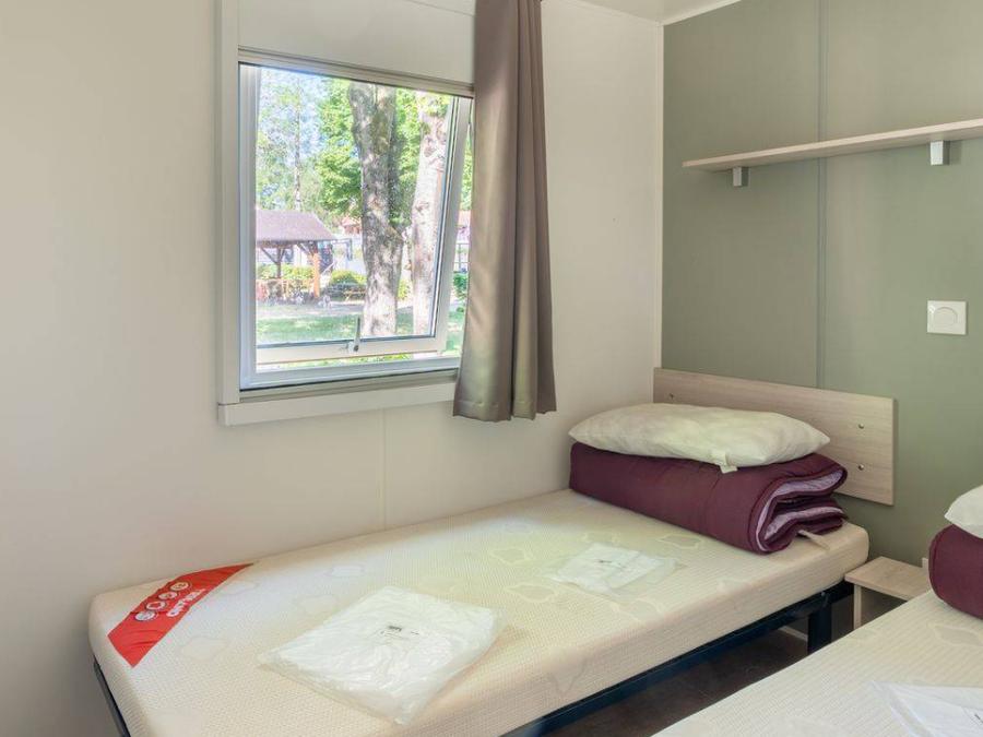 Mobilhome 6 personnes - Tribu - 2 chambres - 27 m² - grande terrasse 2