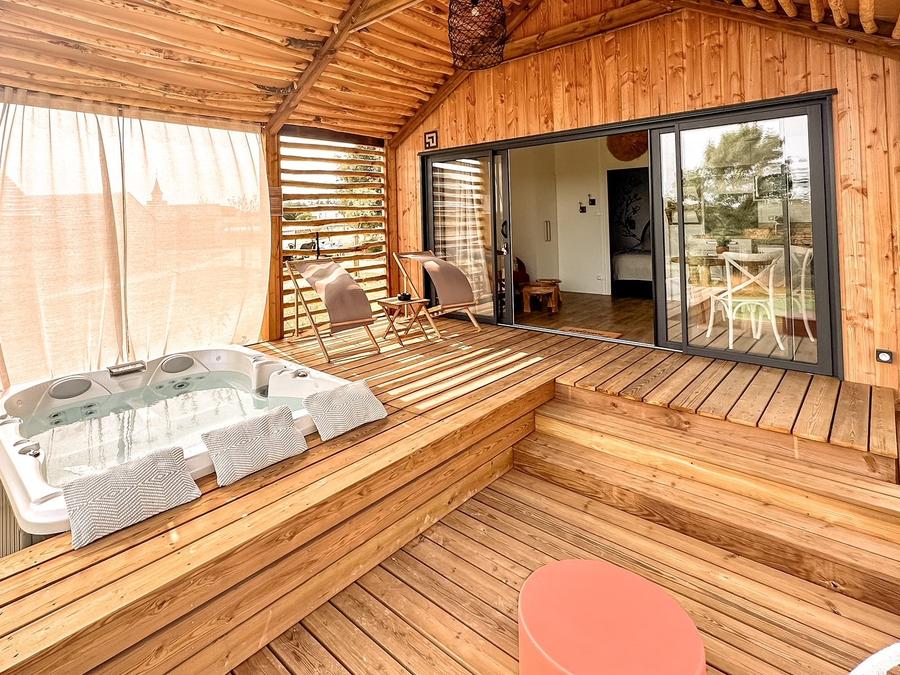 Chalet 5 personnes - Lodge 2 chambres et Spa - Rustique 0