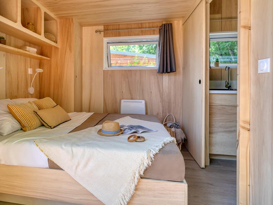 Hébergement 4 personnes - Tiny House 2 chambres + Slow Box avec vue sur la rivière 4 pers. 3