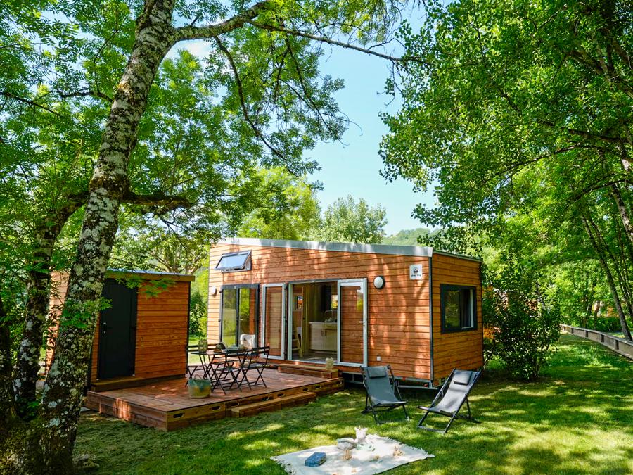Hébergement 4 personnes - Tiny House 2 chambres + Slow Box avec vue sur la rivière 4 pers. 0
