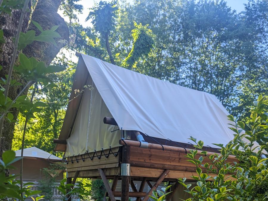 Hébergement 2 personnes - BIVOUAC sur pilotis 2