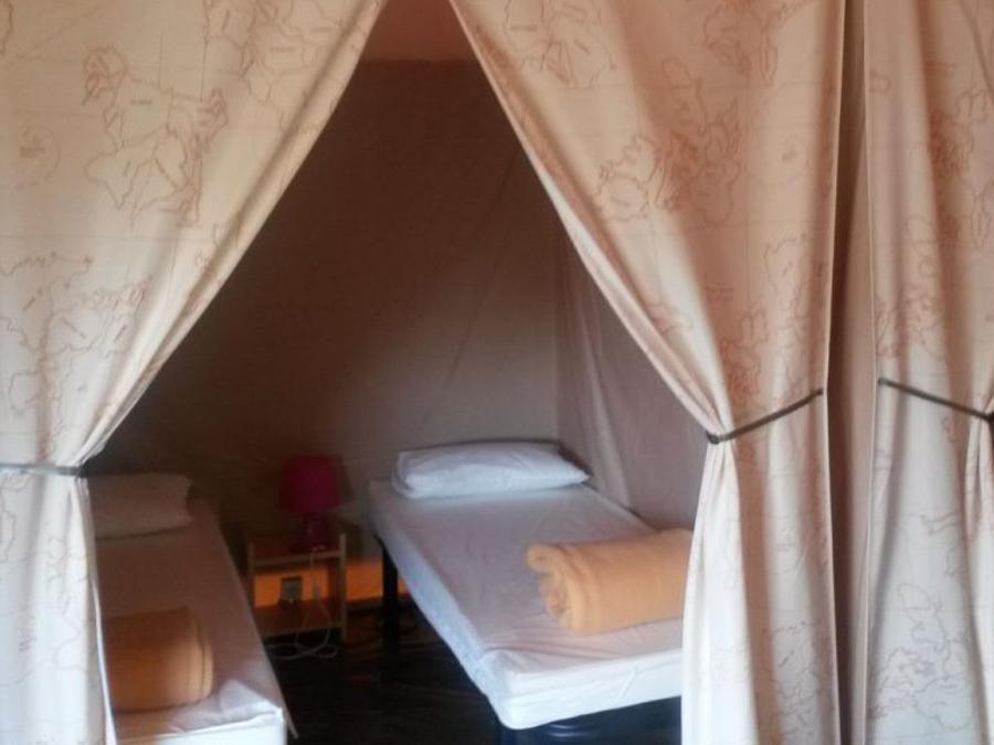 Tente en toile et en bois 4 personnes - INSOLITE LODGE sans sanitaires 2