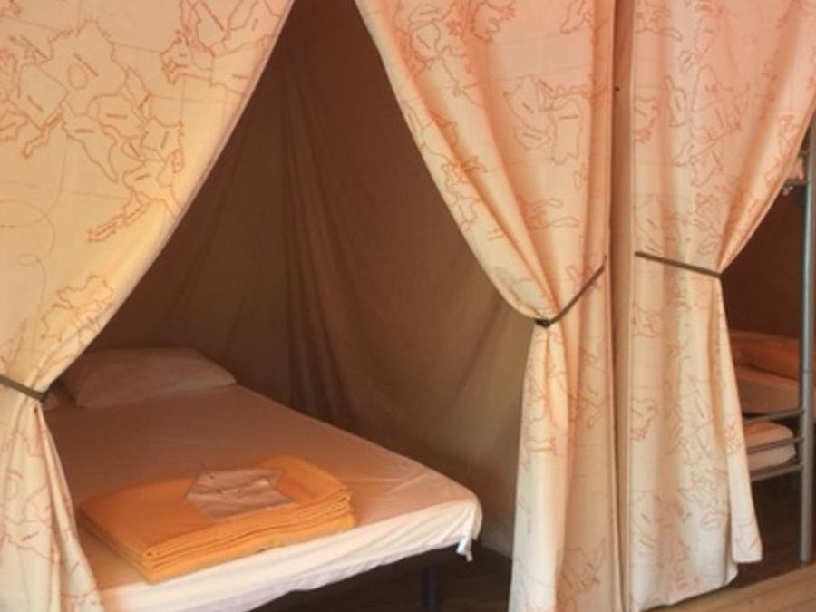 Tente en toile et en bois 4 personnes - INSOLITE LODGE sans sanitaires 0