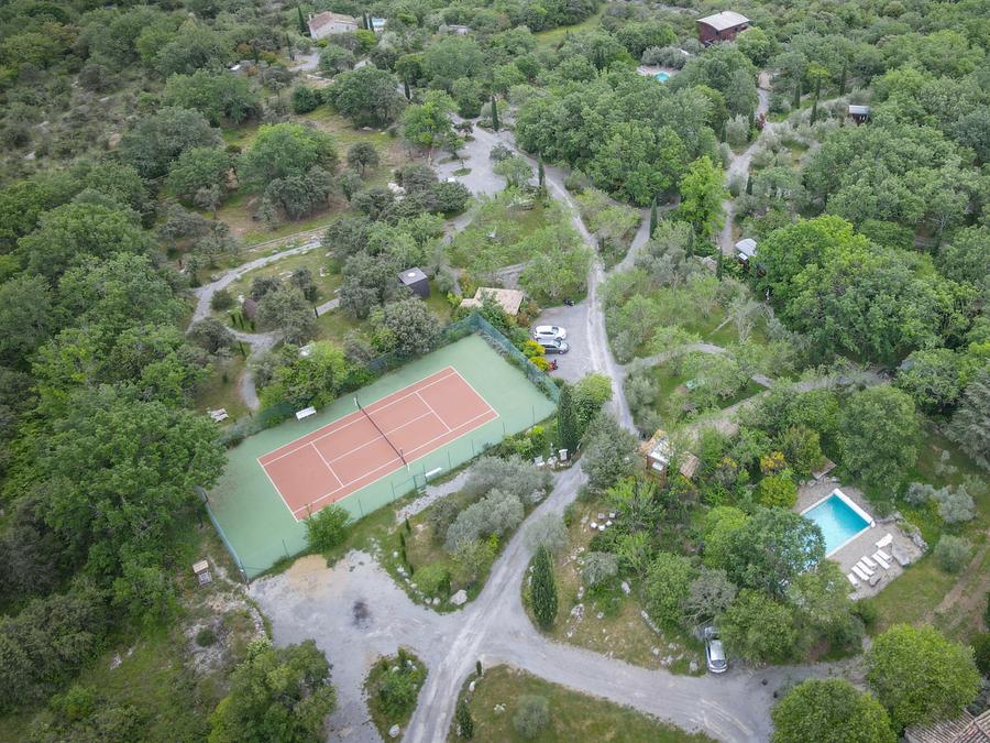 Lodge 2 personnes - Roulotte ( Séjour Deluxe ) climatisée / avec petit déjeuner / 2 pers inclus / Spa privatif en option 0