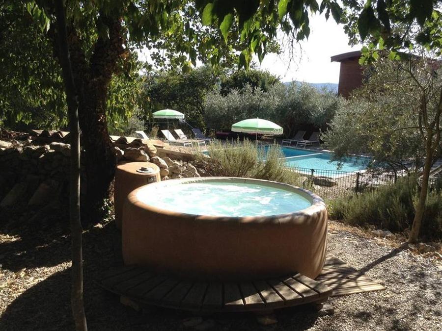 Lodge 3 personnes - Roulotte ( Séjour Premium ) climatisée/ tout inclus version luxe avec Spa privatif / 2 pers inclus 6