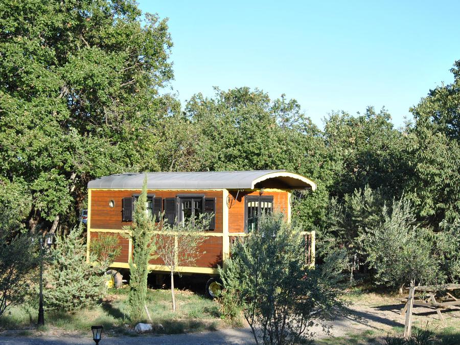 Lodge 3 personnes - Roulotte ( Séjour Premium ) climatisée/ tout inclus version luxe avec Spa privatif / 2 pers inclus 10