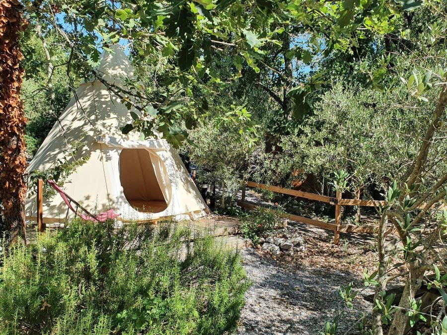 Tente 2 personnes - TIPI LODGE 6 m² pour 2 pers avec petit déjeuner et Jacuzzi privatif en accès illimité 9