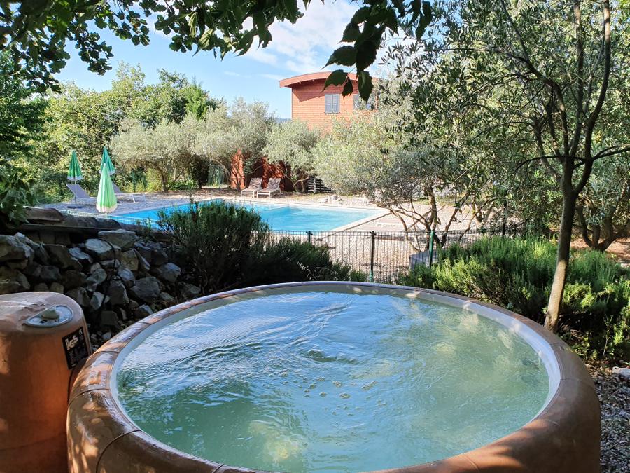 Lodge 2 personnes - Roulotte (Séjour Nuit d'Amour ) climatisée / Spa privatif et ambiance Romantique / 2 pers inclus 0
