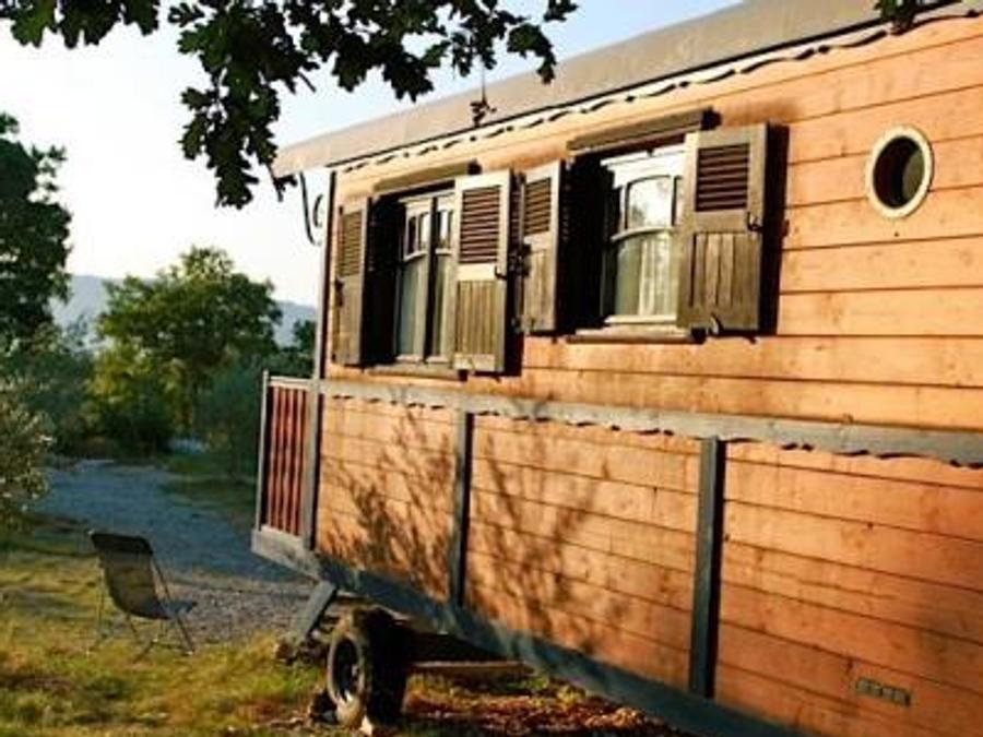 Lodge 2 personnes - Roulotte (Séjour Nuit d'Amour ) climatisée / Spa privatif et ambiance Romantique / 2 pers inclus 9
