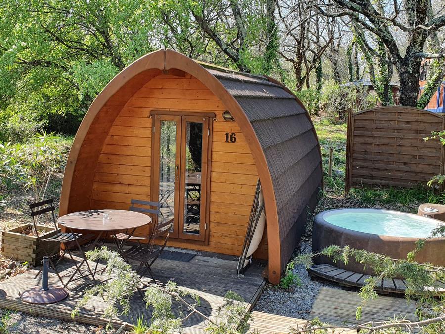 Hébergement 2 personnes - Cabane Forestière climatisée ( avec petit déjeuner et Spa privatif accès illimité ) / 2 pers inclus 0