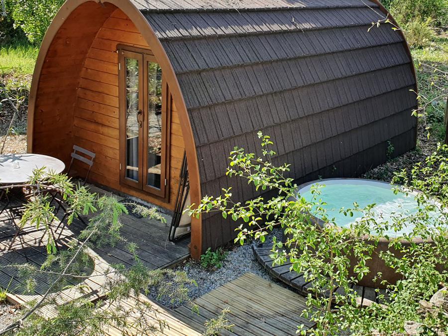 Hébergement 2 personnes - Cabane Forestière climatisée ( avec petit déjeuner et Spa privatif accès illimité ) / 2 pers inclus 4