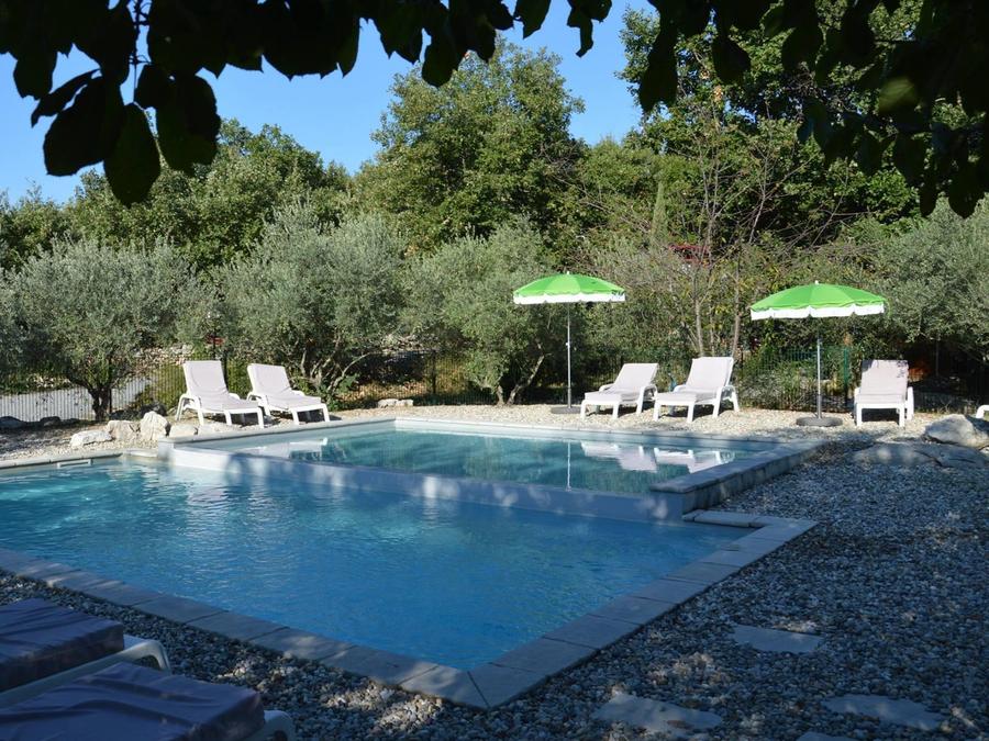 Chalet 5 personnes - Cabane de Sam climatisée ( petite maison de famille, spa privatif sur la terrasse ) / 5 pers inclus 11