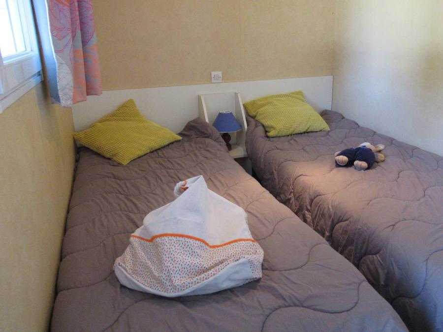 Mobilhome 4 personnes - Mobil-home STANDARD 25m² - 2 chambres + terrasse intégrée 4