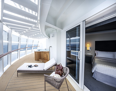 MSC Yacht Club Suite royale avec Bain à remous 0