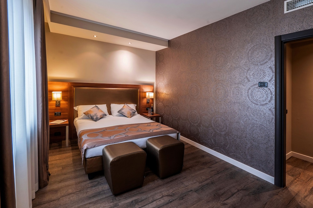 Hôtel Smart Holiday 4*