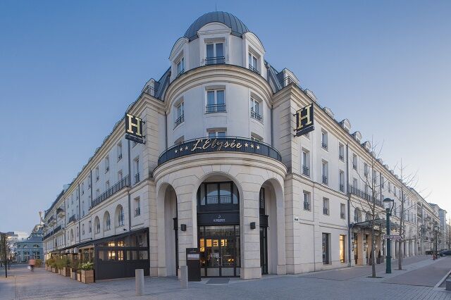 Hôtel l'Elysée Val d'Europe 5*