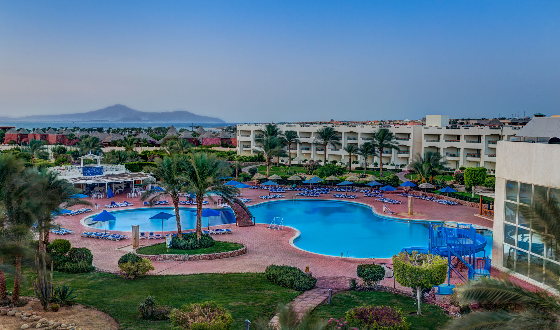 Hôtel Aurora Oriental Resort 5*