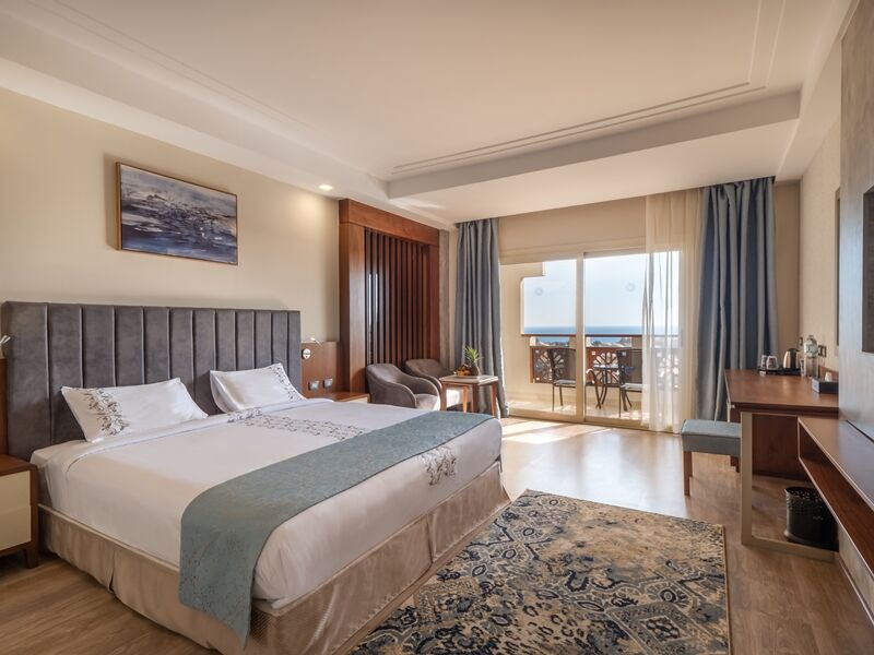 Hôtel Serenity Alpha Beach 5*