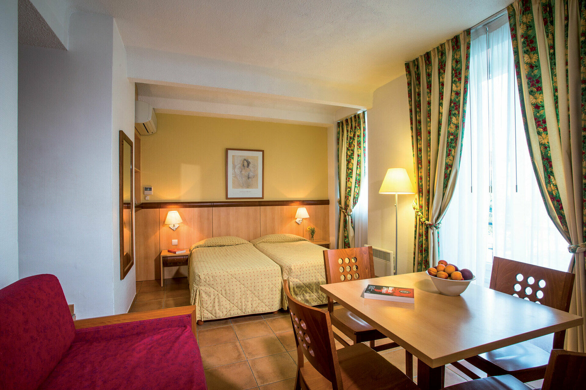 Studio 2/4 personnes Rez-de-Jardin 0