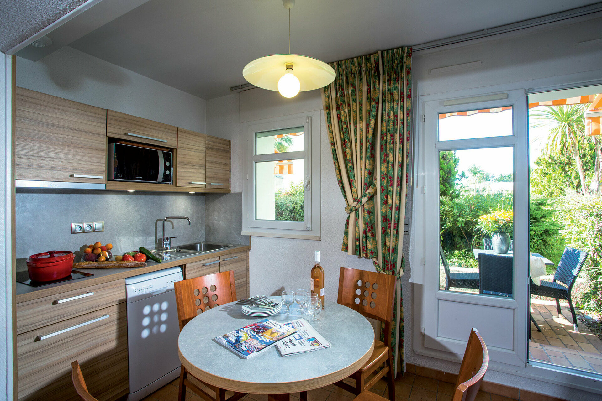 Studio 2 personnes Rez-de-jardin 0
