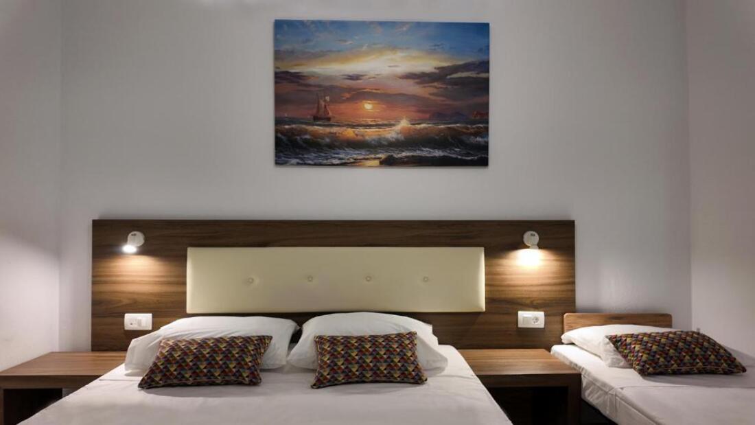 Hôtel Santorini 3*