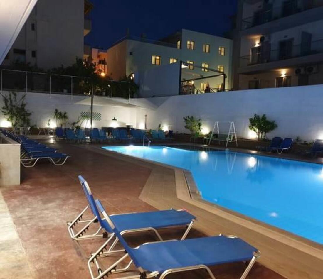 Hôtel Porto Plazza 3* "Réservé aux adultes"