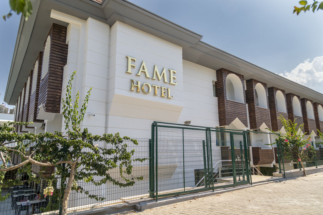 Fame Hôtel 3*