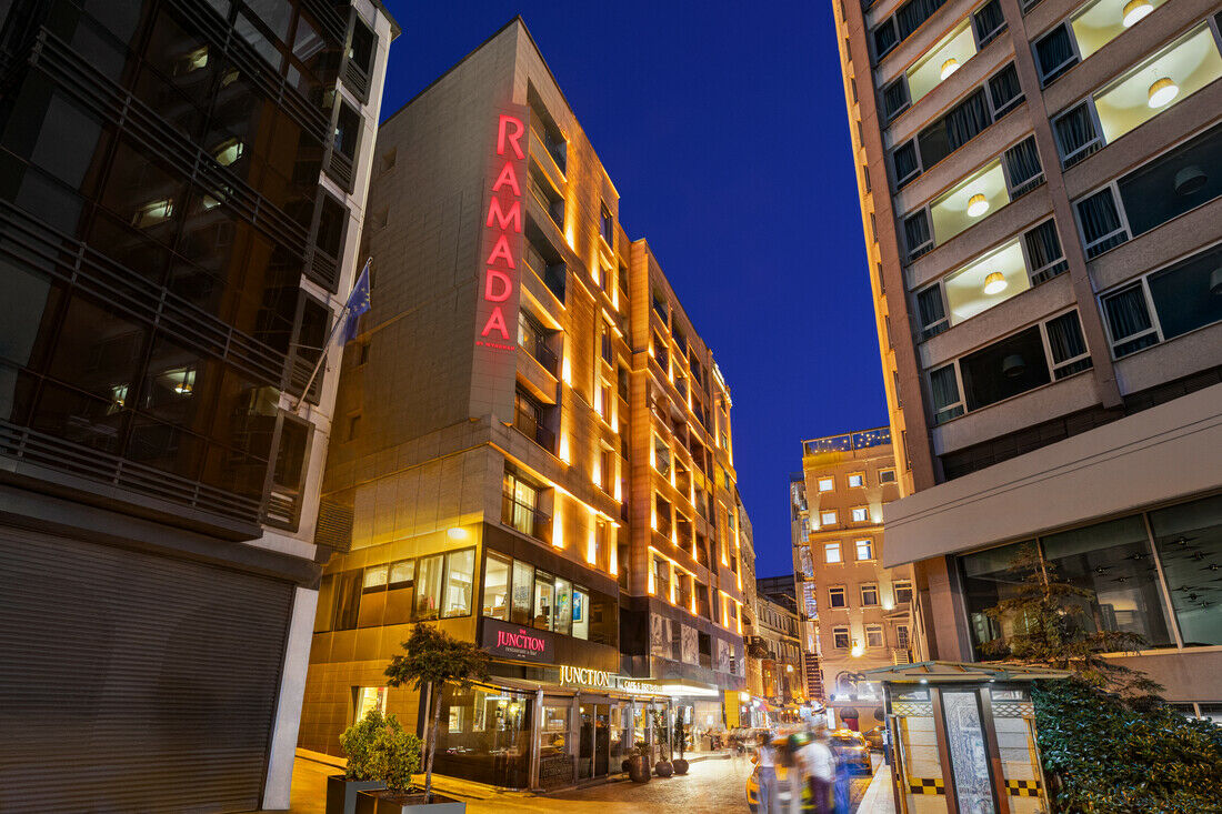 Hôtel Ramada By Wyndham Istanbul Pera 5*