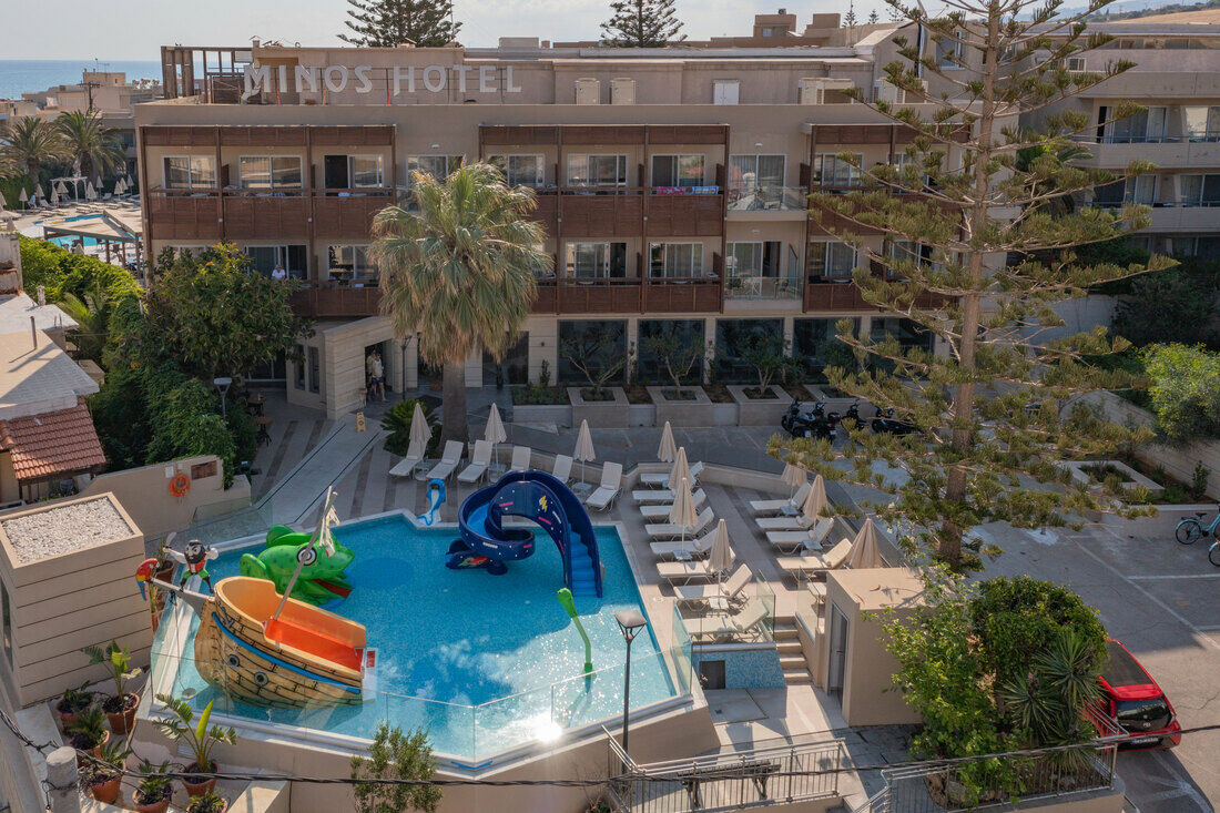 Minos Hôtel 4*