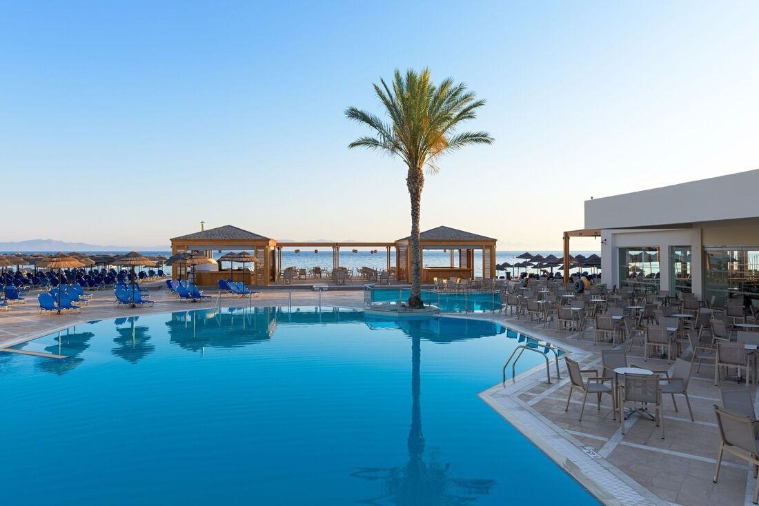 Avra Beach Hôtel 4*
