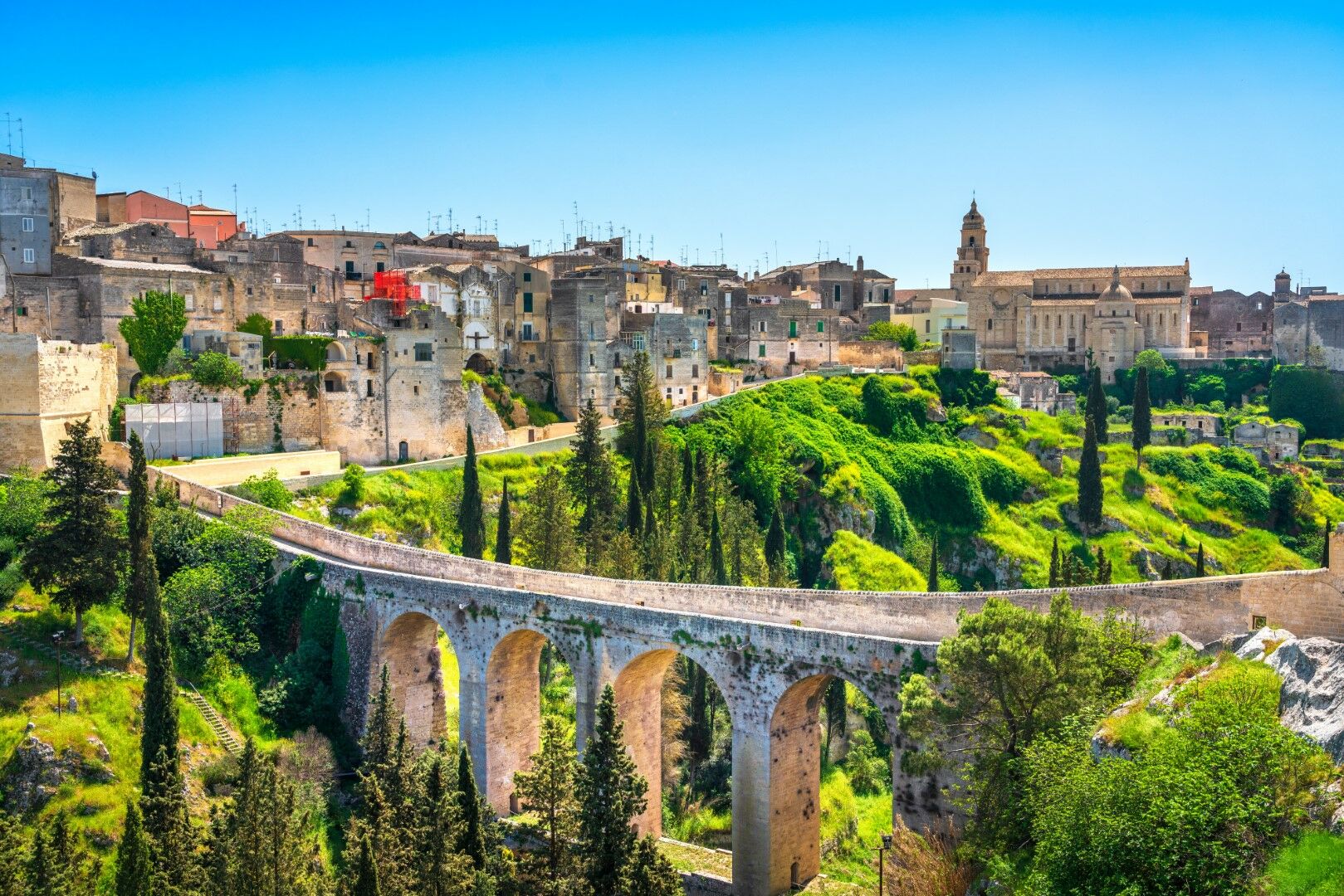 Autotour Sur la Route : Merveilles des Pouilles en 3* - Arrivée Bari
