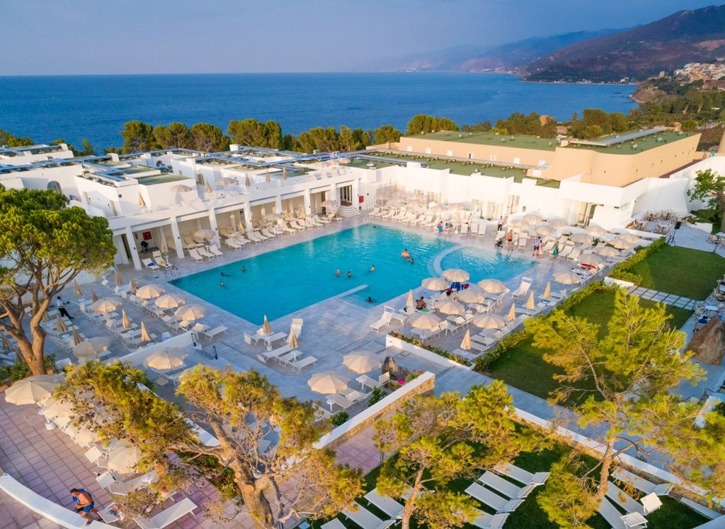 Hôtel Pollina Resort 4*