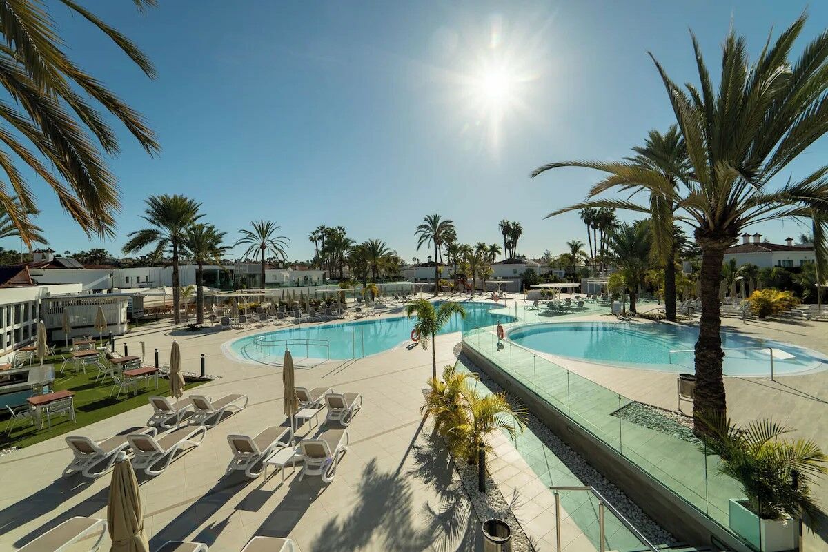 Hôtel LIVVO Dunagolf Suites 4*
