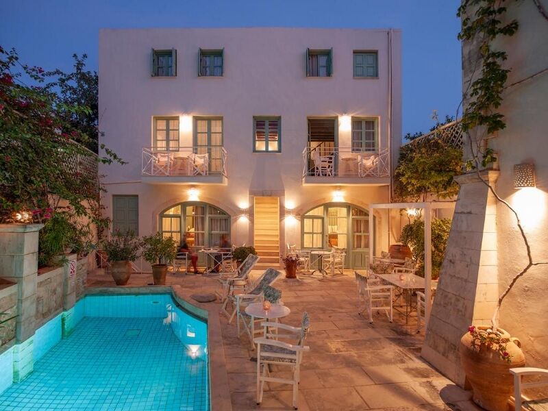 Mythos Suites Hôtel 4*