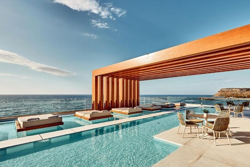 Hôtel Enorme Santana Island 5*
