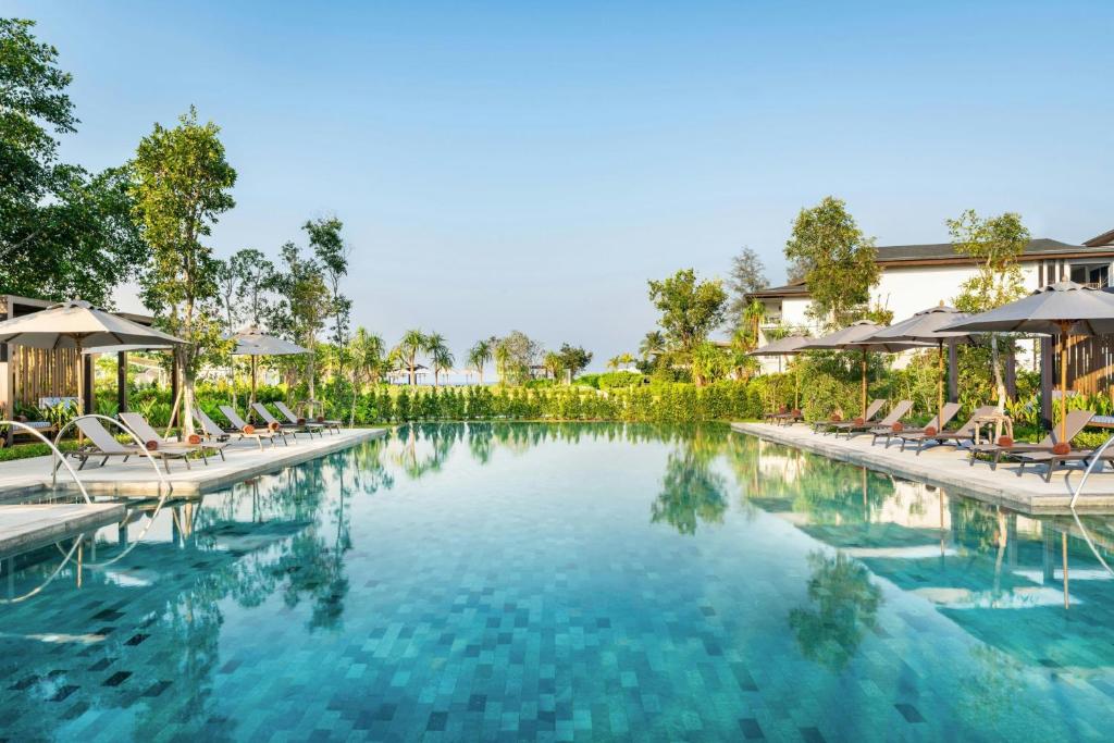 Club Jet Tours Khaolak Marriott Beach Resort & Spa 5*