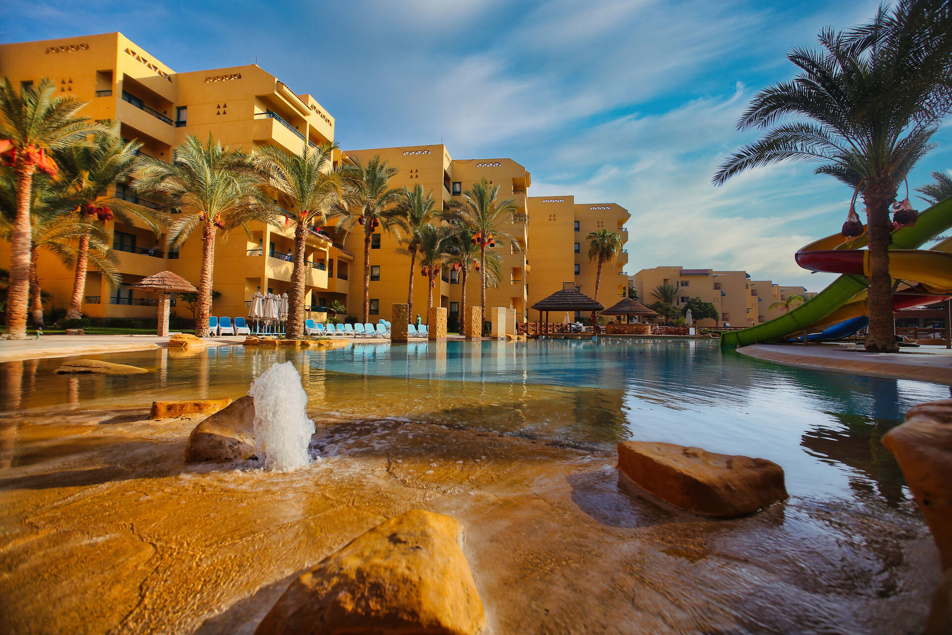 Hôtel Eagles Downtown Aqua Park 4*