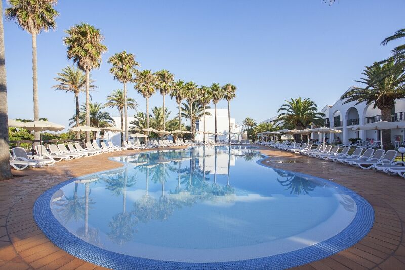 Club Coralia Grupotel Mar de Menorca 4* avec location de voiture