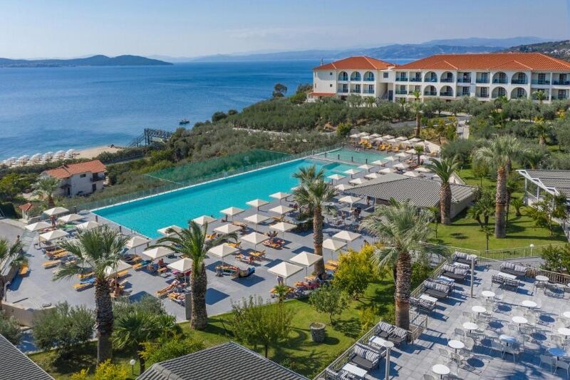 Hôtel Akrathos Beach Resort 4*