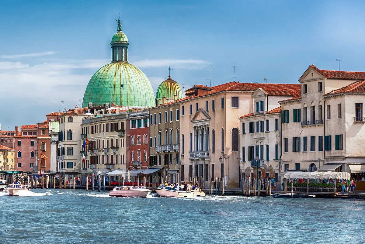 DÉPART POUR VENISE
