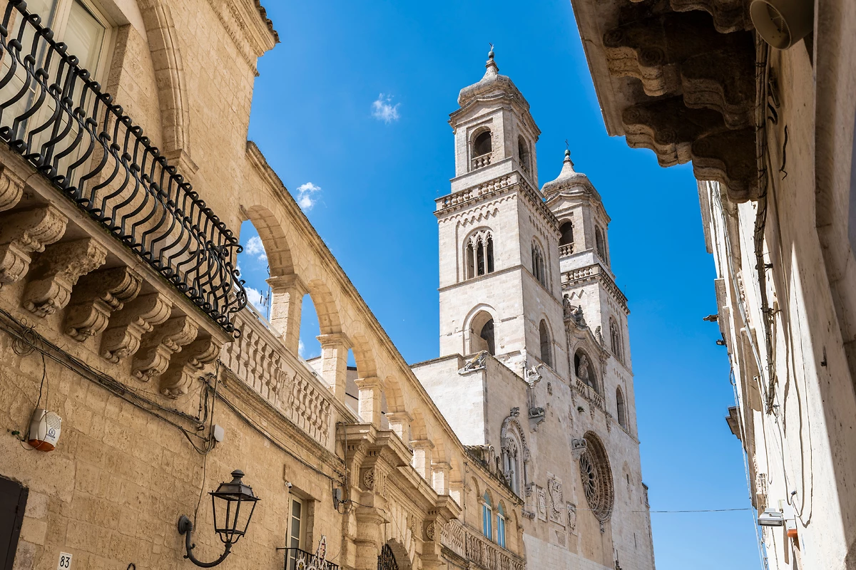 MATERA > ALTAMURA > MONTE SANT’ANGELO > SAN GIOVANNI ROTONDO (230 km)