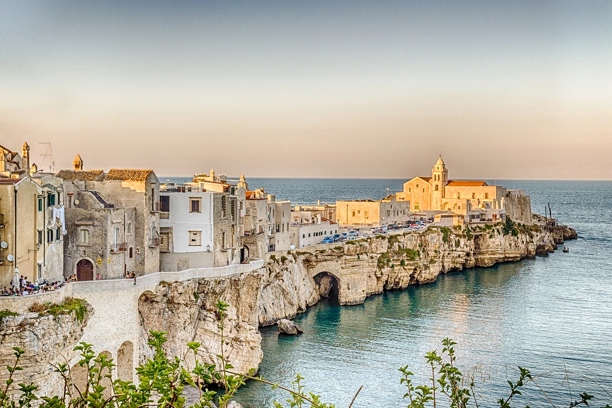 SAN GIOVANNI ROTONDO > PESCHICI > VIESTE > MANFREDONIA > BISCEGLIE (230 km)