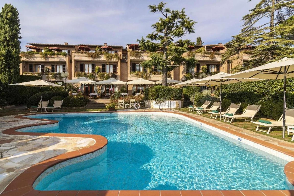 Hôtel Relais Santa Chiara 4*
